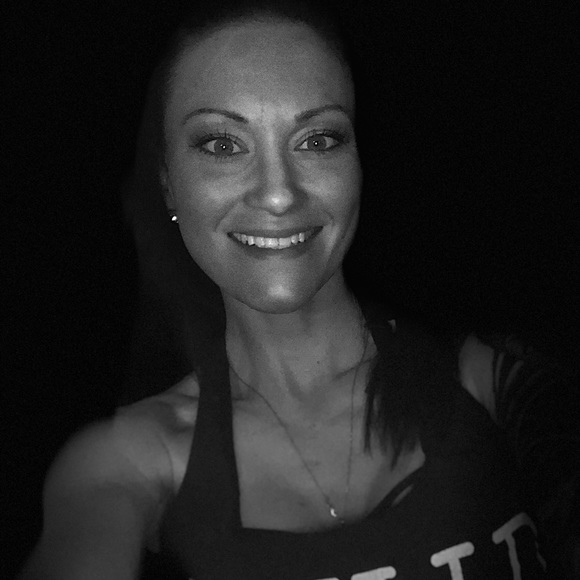 Meet your Posher, Dusti - Picture 3 of 6